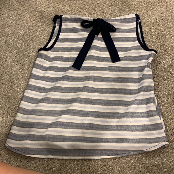 Girls nice dress top with tie bow in back - Picture 2 of 7